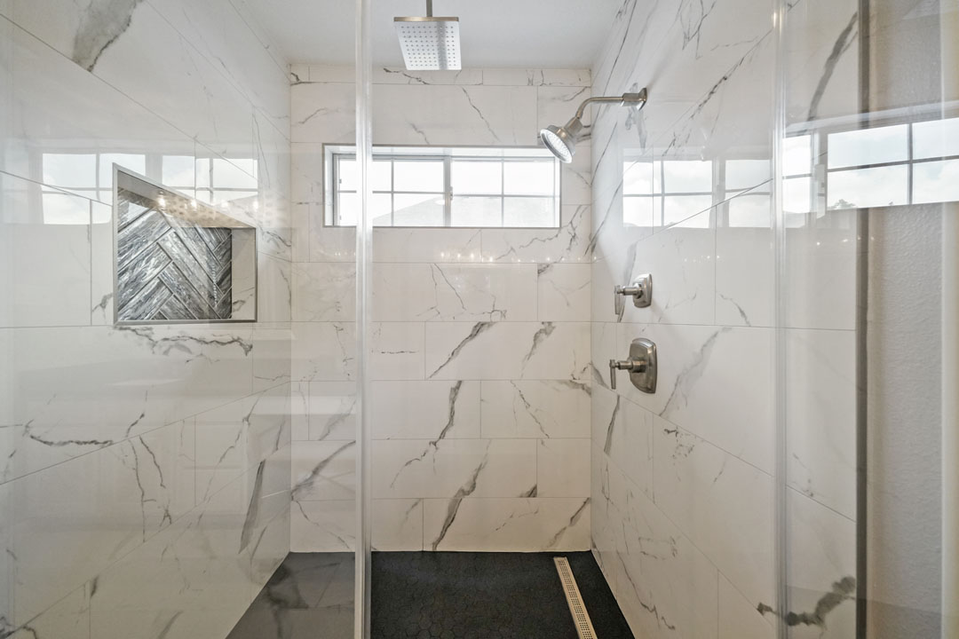 1430 W 24街-浴室改建淋浴门